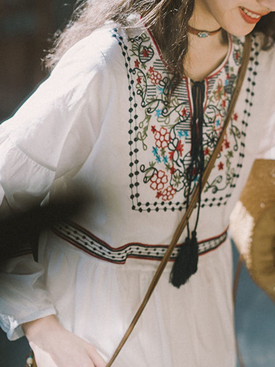 Derpai Besticktes langes Boho-Kleid mit langen Ärmeln & eckigem Ausschnitt – für Urlaub & Strand