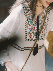 Derpai Besticktes langes Boho-Kleid mit langen Ärmeln & eckigem Ausschnitt – für Urlaub & Strand
