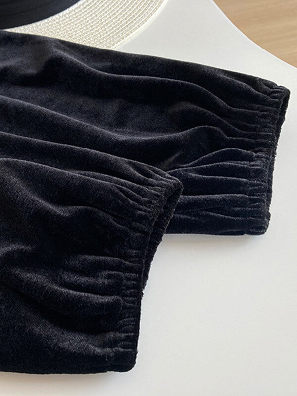 Derpai Schwarzes Samt-Top mit eckigem Ausschnitt – elegant & vintage