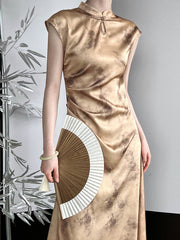 Derpai Elegantes ärmelloses Qipao-Cheongsam aus goldenem Satin