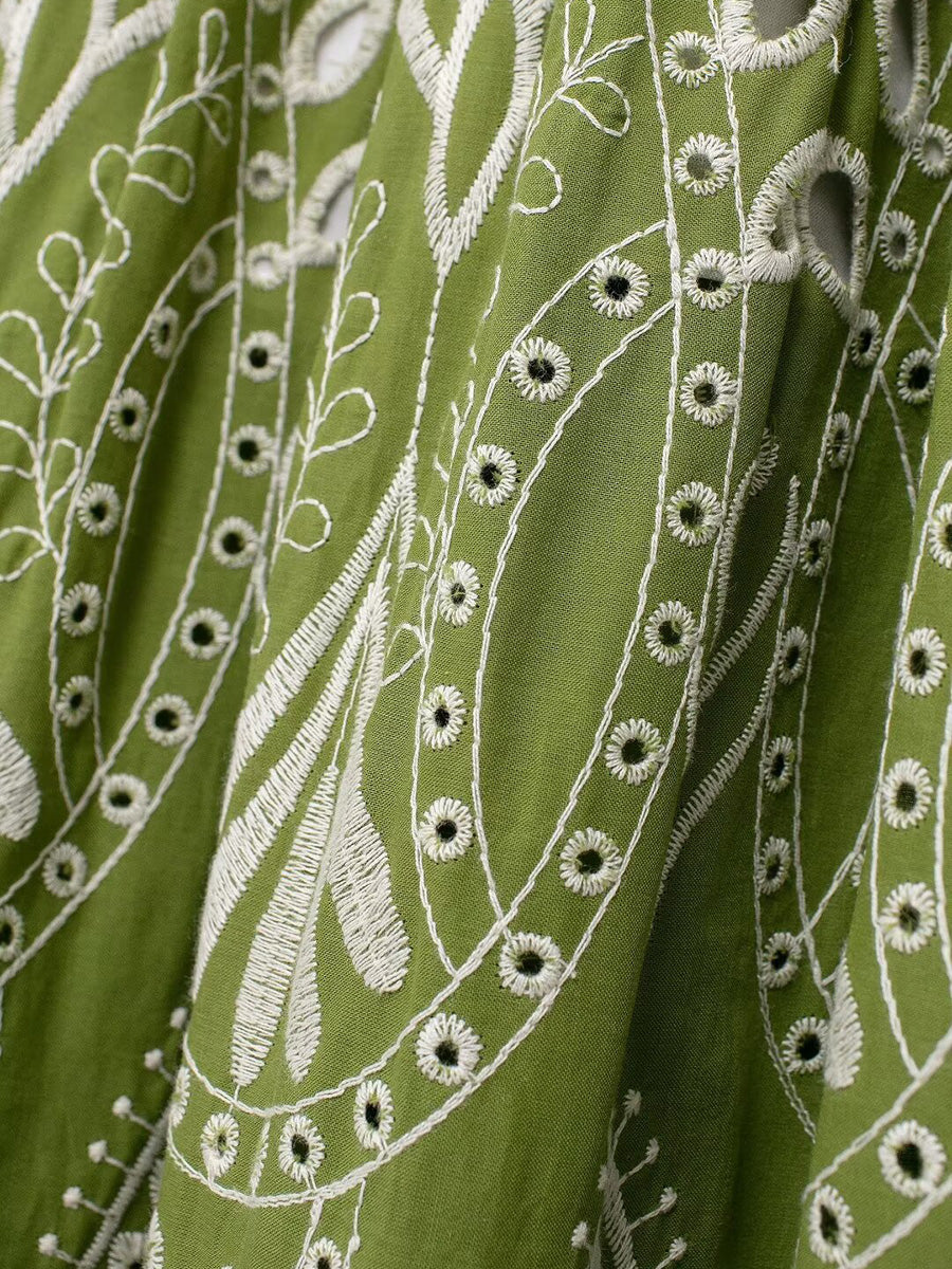 Derpai Langes Abendkleid mit Paisley-Stickerei Grün ärmellos feine Träger – für Ball & Strand