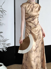 Derpai Elegantes ärmelloses Qipao-Cheongsam aus goldenem Satin