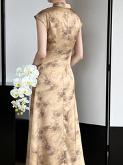 Derpai Elegantes ärmelloses Qipao-Cheongsam aus goldenem Satin