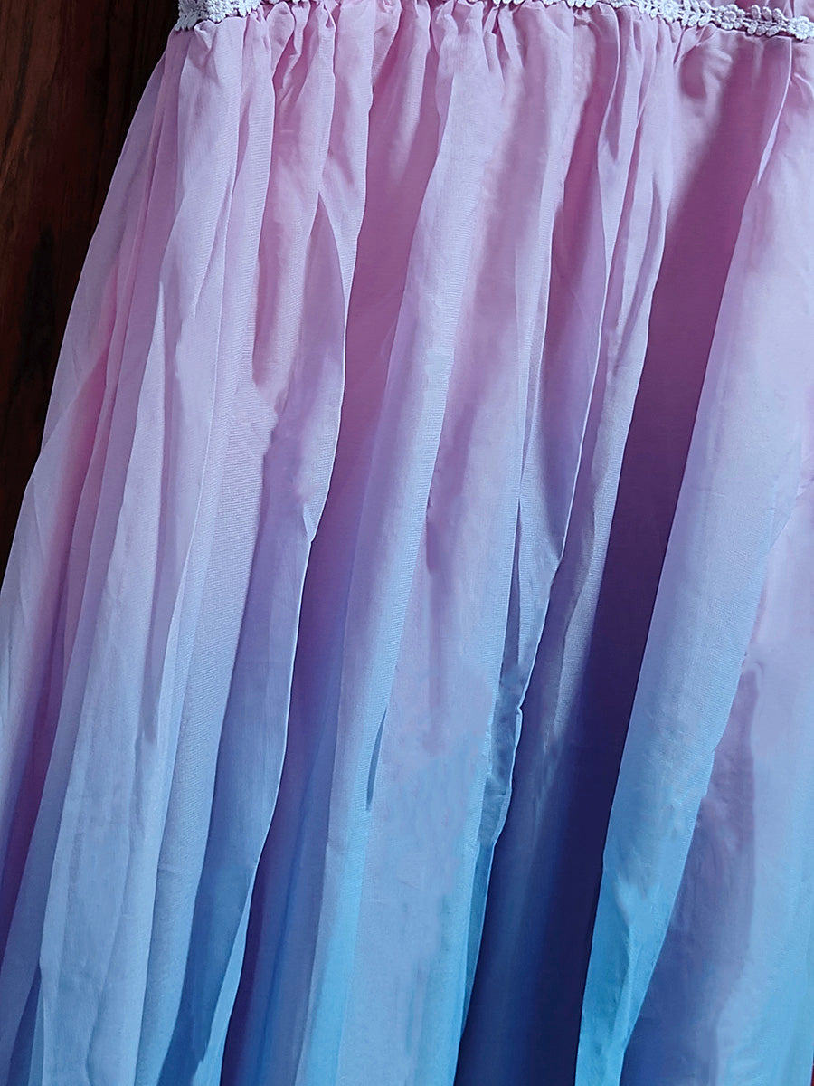 Derpai Elegantes Maxi-Abendkleid in Farbverlauf Blau-Rosa mit feinen Trägern – für Taufe