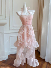 Derpai Rosafarbenes langes Ballkleid aus Organza mit Neckholder & Perlendetails