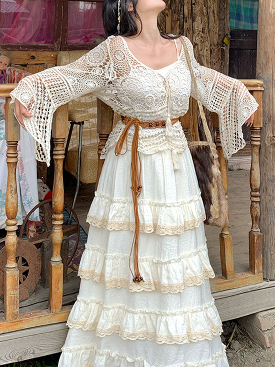 Derpai Boho-Oberteil mit Lochstickerei Trompetenärmeln & Riemchendetails
