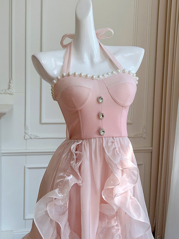 Derpai Rosafarbenes langes Ballkleid aus Organza mit Neckholder & Perlendetails