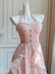 Derpai Rosafarbenes langes Ballkleid aus Organza mit Neckholder & Perlendetails
